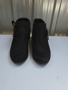 Black Suede Ankle Boots with Side Bow